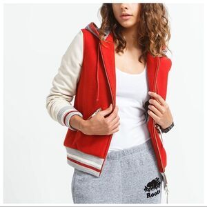 NWT-ROOTS ALEX VARSITY RED AND CREAM WOOL BLEND JACKET (SIZE:10)